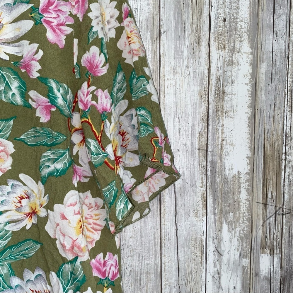 Jodifl Green Floral Blouse - Picture 3 of 5